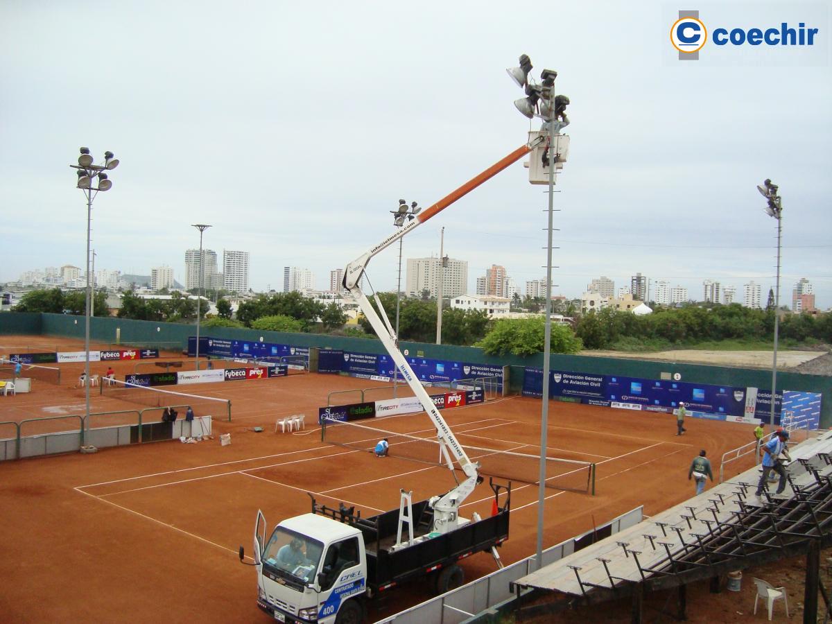 2013-Iluminacion-de-la-Cancha-Central-de-Arcilla